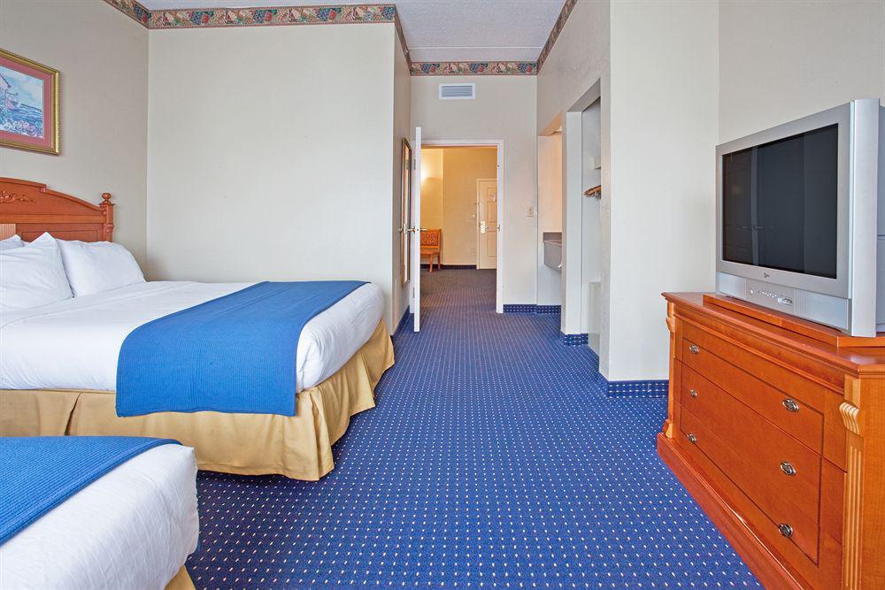 Savannah Gateway Hotel & Suites Georgetown Ruang foto