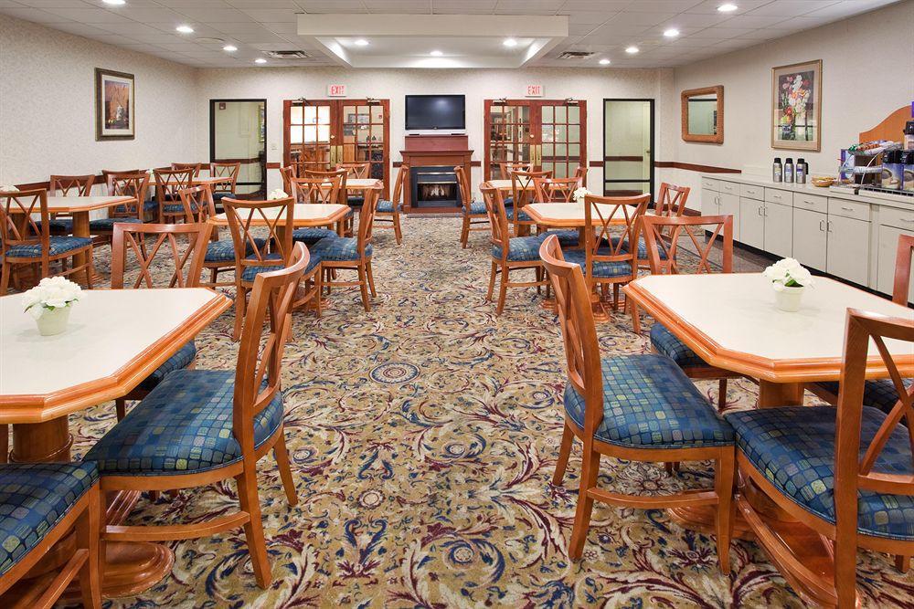 Savannah Gateway Hotel & Suites Georgetown Restoran foto