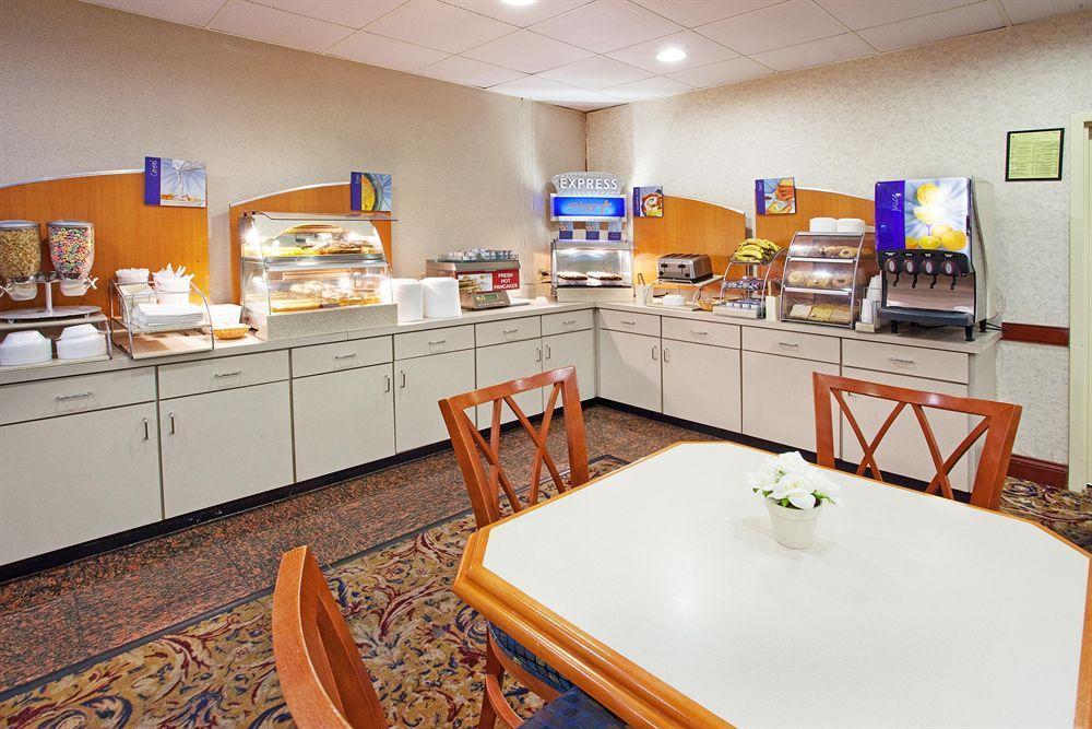 Savannah Gateway Hotel & Suites Georgetown Bagian luar foto