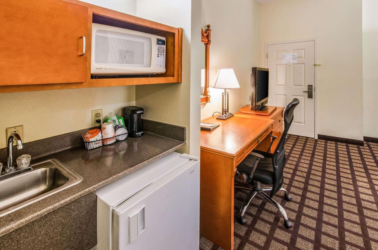 Savannah Gateway Hotel & Suites Georgetown Bagian luar foto